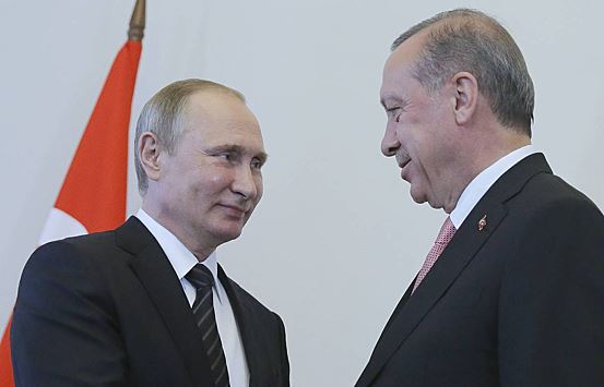 Эрдоган предложил Путину возить по зерновому коридору другие продукты