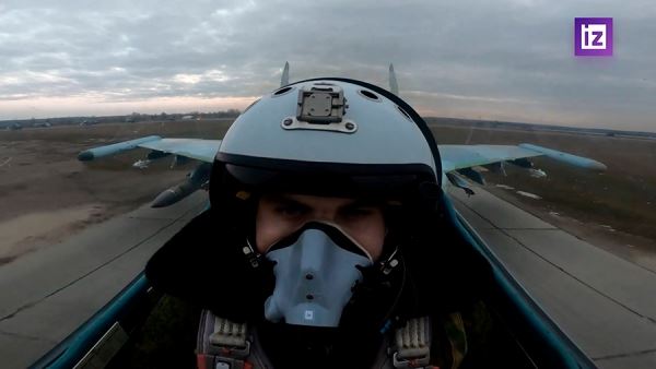 Истребители Су-35с ВКС России обнаружили и уничтожили самолет боевиков ВСУ<br />
