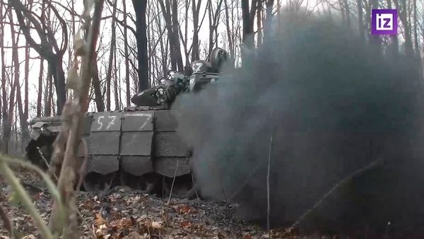 Минобороны показало кадры боевой работы танков Т-72<br />
