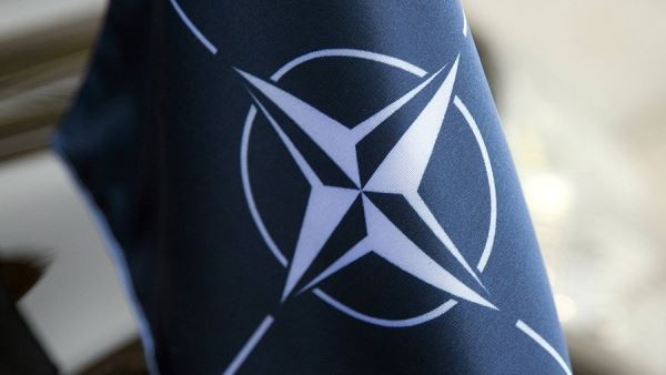 Politico узнала о планах НАТО использовать на Украине новые методы борьбы с РФ<br />
