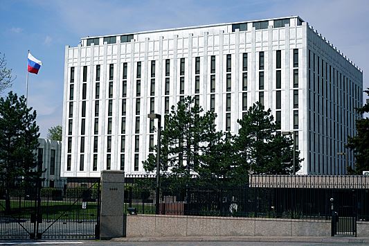 Посольство России назвало новые санкции США примером "бессильной злобы"