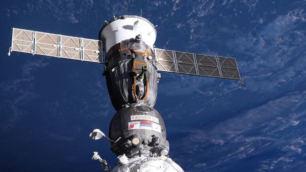 «Роскосмос» заявил о снижении температуры в поврежденном «Союз МС-22»<br />
