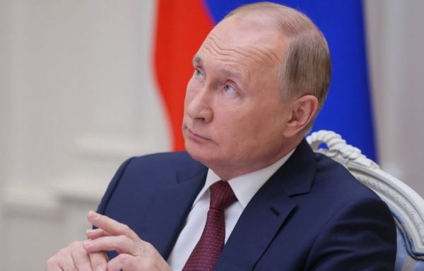 «Так будет 15–20 лет, пока Путин не умрет»: Российский олигарх посоветовал россиянам затянуть пояса