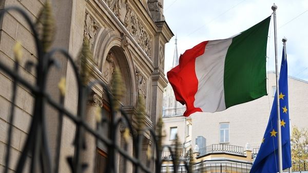 В Италии заявили о прекращении поставок оружия Киеву при мирных переговорах<br />
